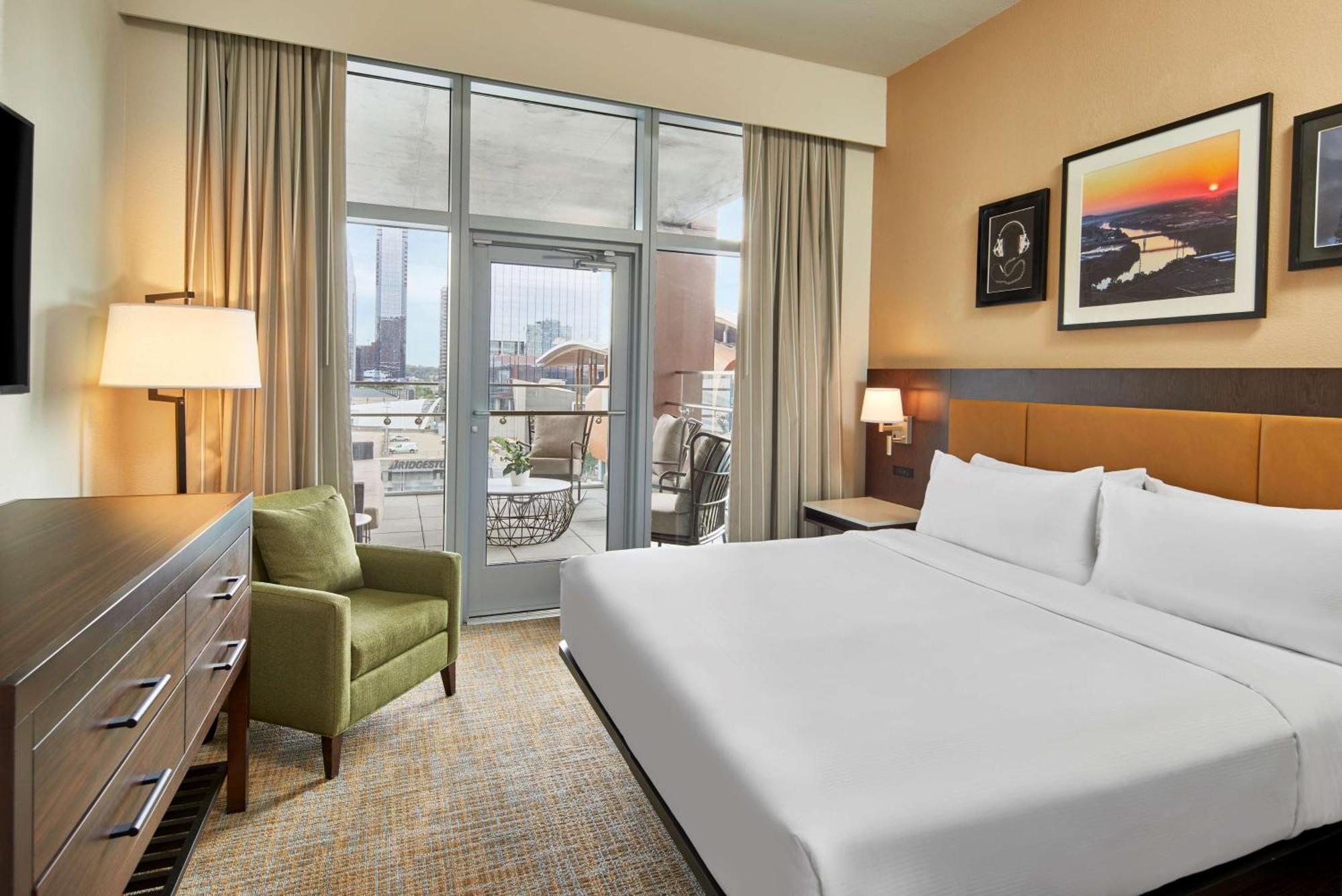 Embassy Suites By Hilton Nashville Downtown Exterior photo